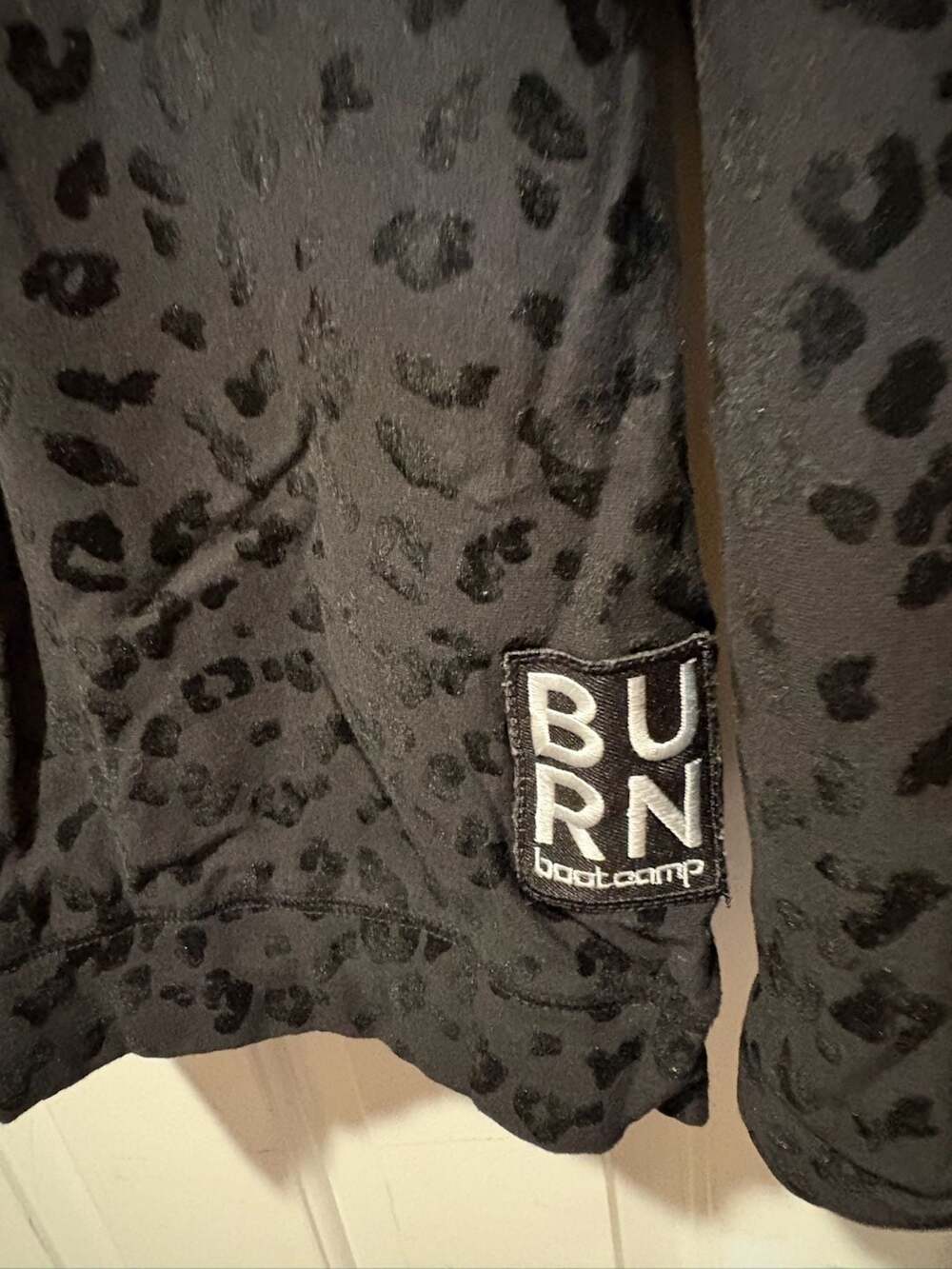 Burn Boot Camp Sweatshirt Size L Black Leopard Print Pullover